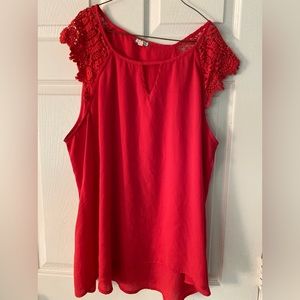 Women Eyeshadow Top. Size 2x. Has been used